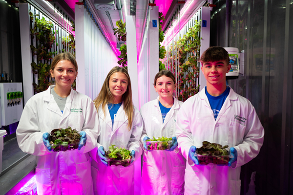 hydroponic lettuce farm, school programs in Kansas, agricultural education, students, science